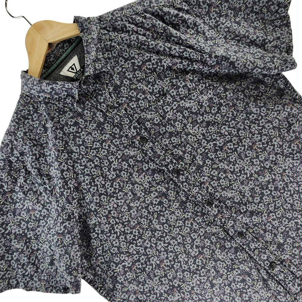 Vissla Button Down Shirt Mens L Navy Blue Floral Mushroom Short Sleeve Cotton